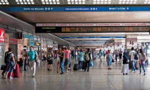 In bid to arrive on time, Italian train leaves early, surprising stranded passengers