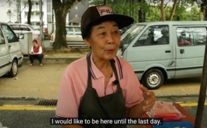 Are ‘pasar malams’ dying? Man seeks the answer in poignant self-made documentary (VIDEO)