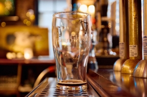 Pint-sized panic: The viral Guinness craze draining UK pubs and sparking stout rationing