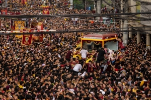 Philippines’ Black Nazarene procession draws hundreds of thousands of devotees