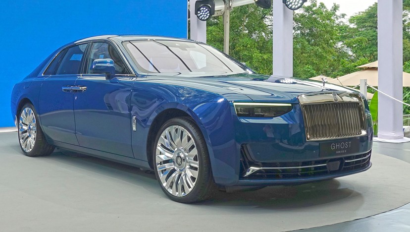 Rolls-Royce Ghost Series II makes Asia-Pacific premiere in Singapore - priced at $1,858,888 without COE